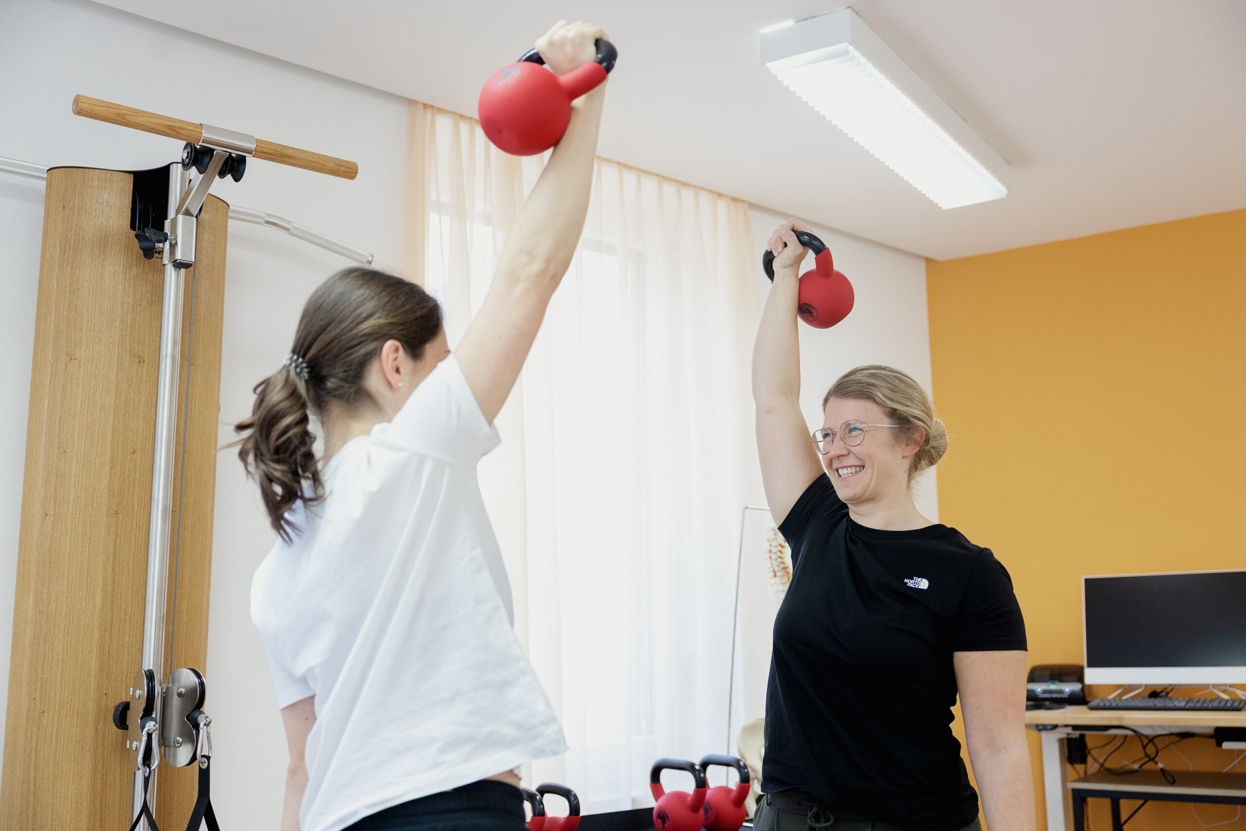 Physiotherapie bei Rücken- und Schulterbeschwerden in Zürich – PhysioDuo am Central